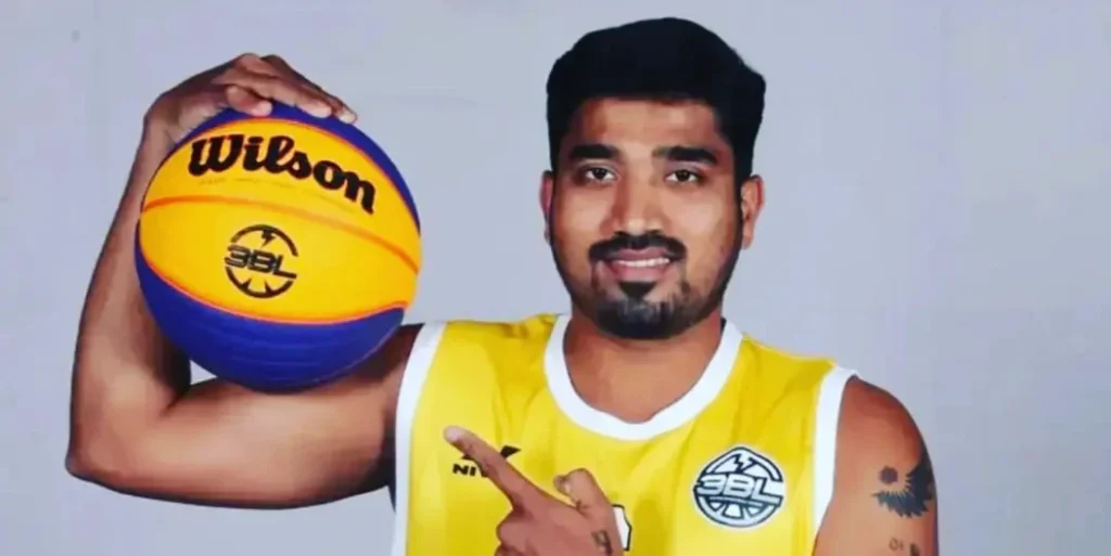 Akilan Pari