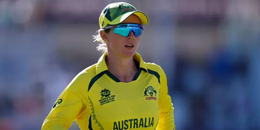 Meg Lanning – 12 Sixes