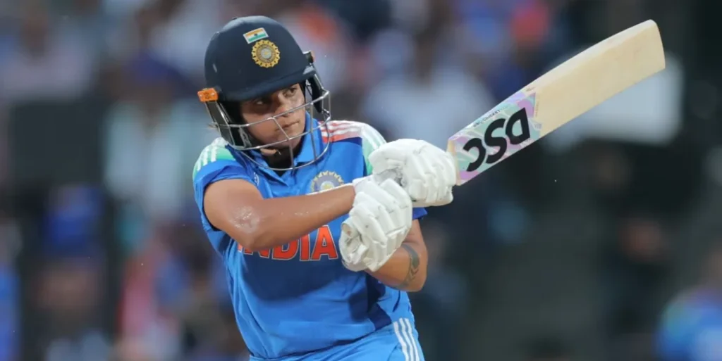 Shafali Verma – 10 Sixes